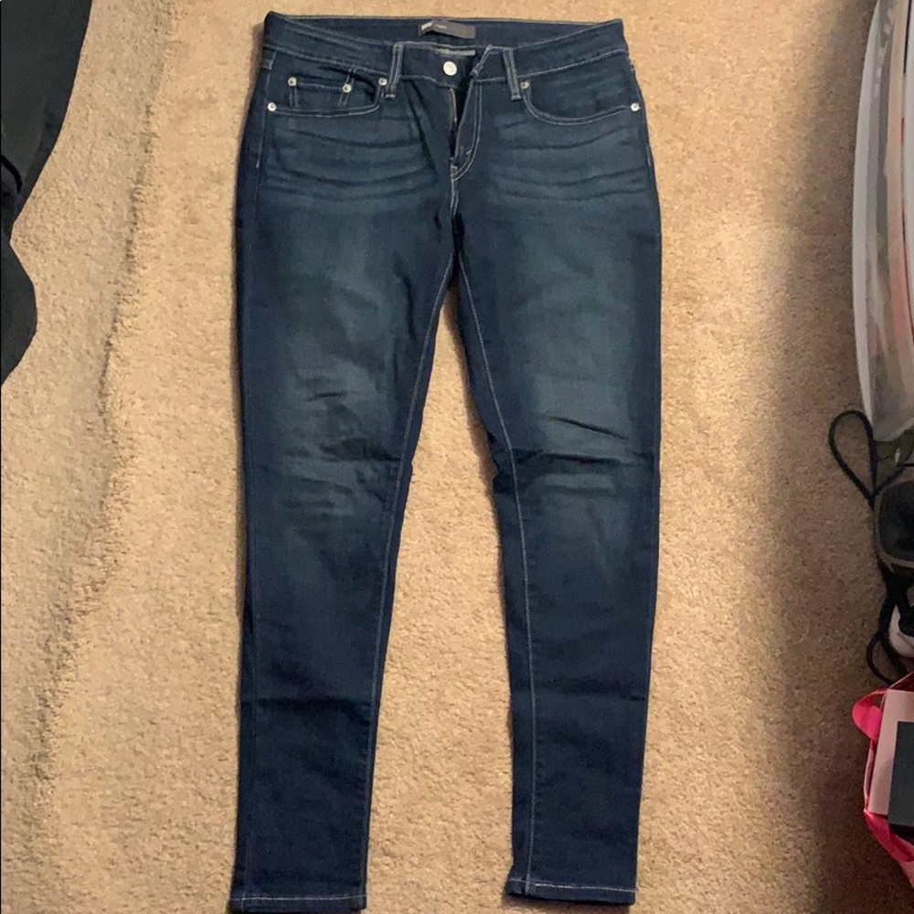 Dark wash skinny jeans